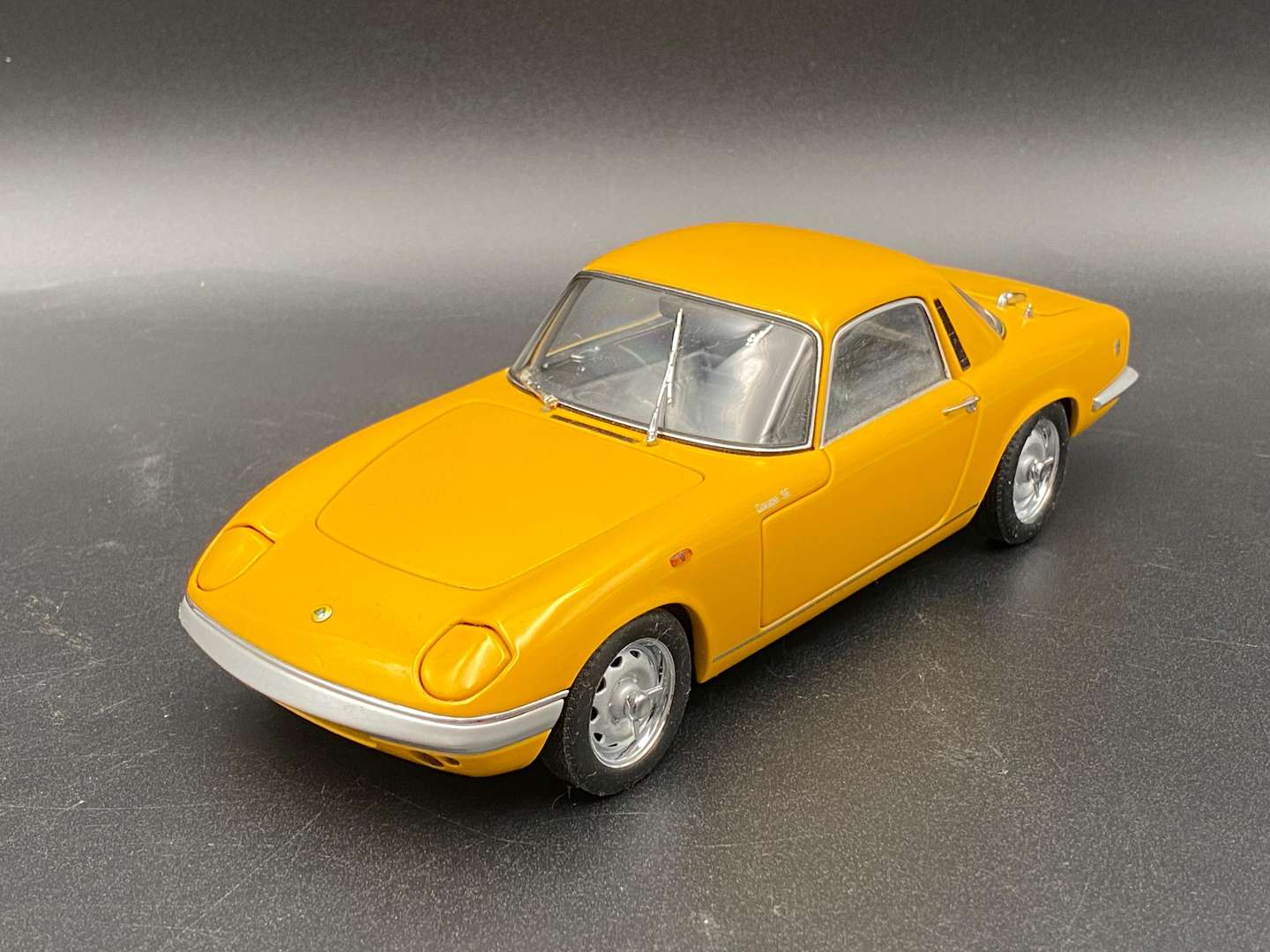 <p>AUTOART MILLENIUM, LOTUS ELAN, 1:18</p>