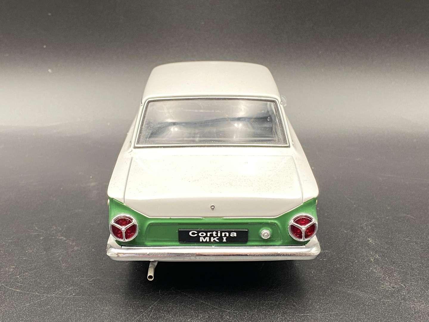 <p>AUTOART MILLENIUM, LOTUS CORTINA, 1:18</p>