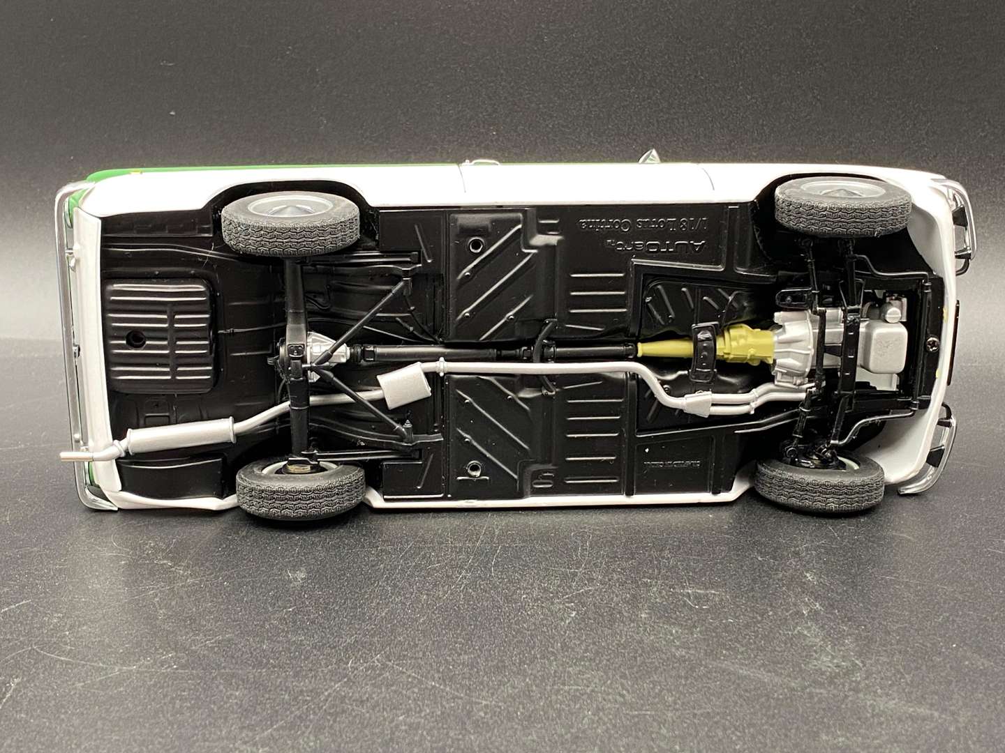 <p>AUTOART MILLENIUM, LOTUS CORTINA, 1:18</p>