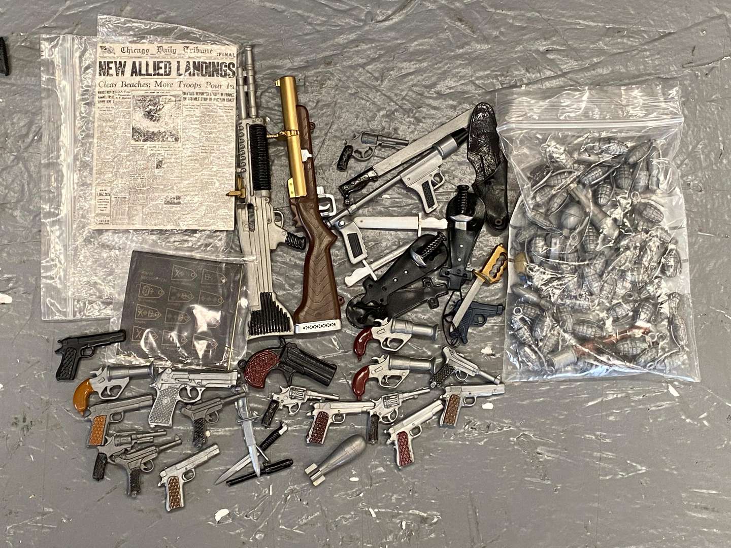 <p>ACTION MAN, GI JOE, MIXED LOT OF VINTAGE UNIFORMS, WEAPONS AND ACCESSORIES</p>