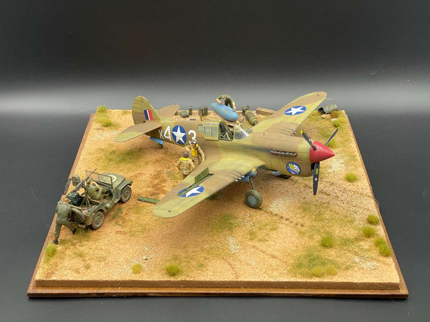 <p>DIORAMA FEATURING GRUMMAN TBM-3 AVENGER, USNAVY</p>