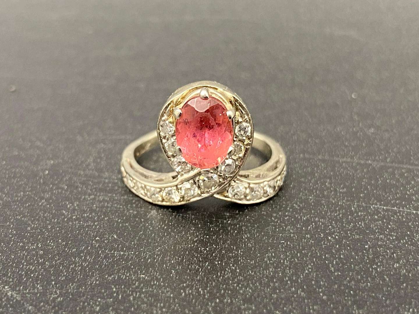 <p>DIAMOND AND PASTE SET 14K DRESS RING</p>
