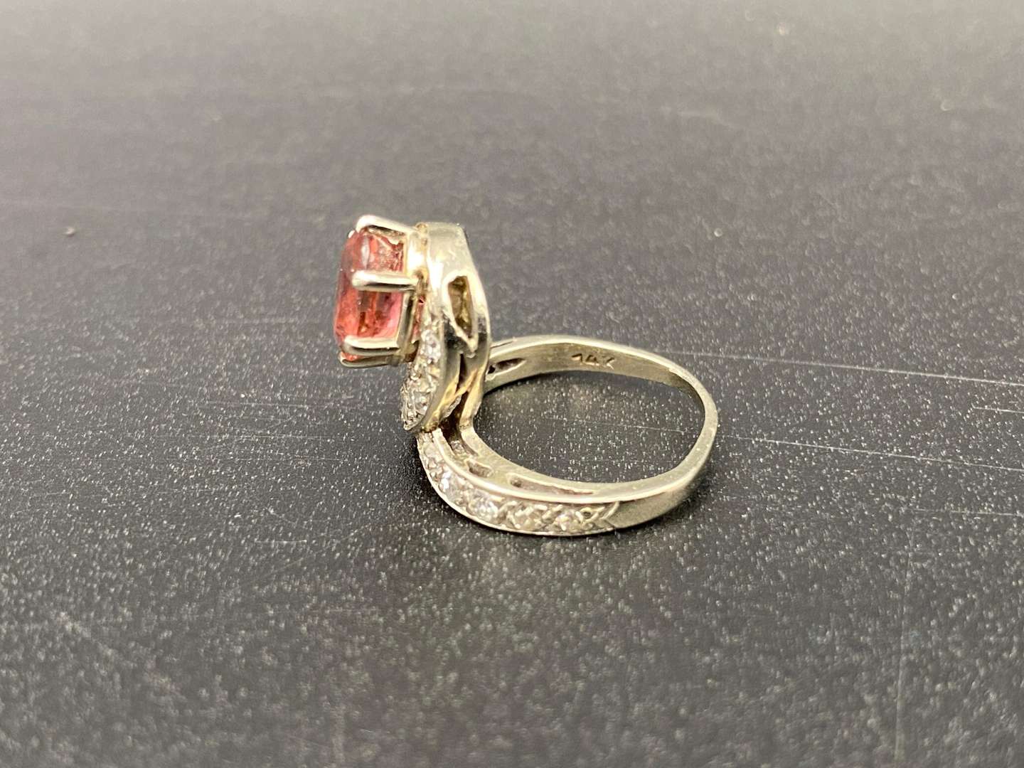 <p>DIAMOND AND PASTE SET 14K DRESS RING</p>