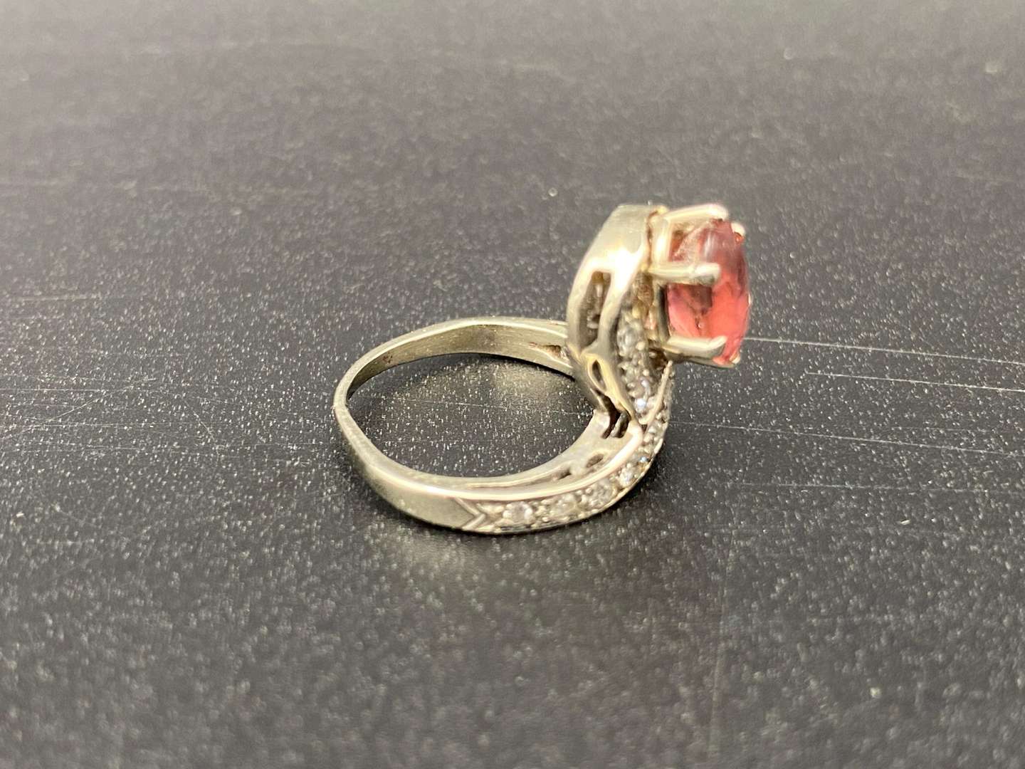 <p>DIAMOND AND PASTE SET 14K DRESS RING</p>