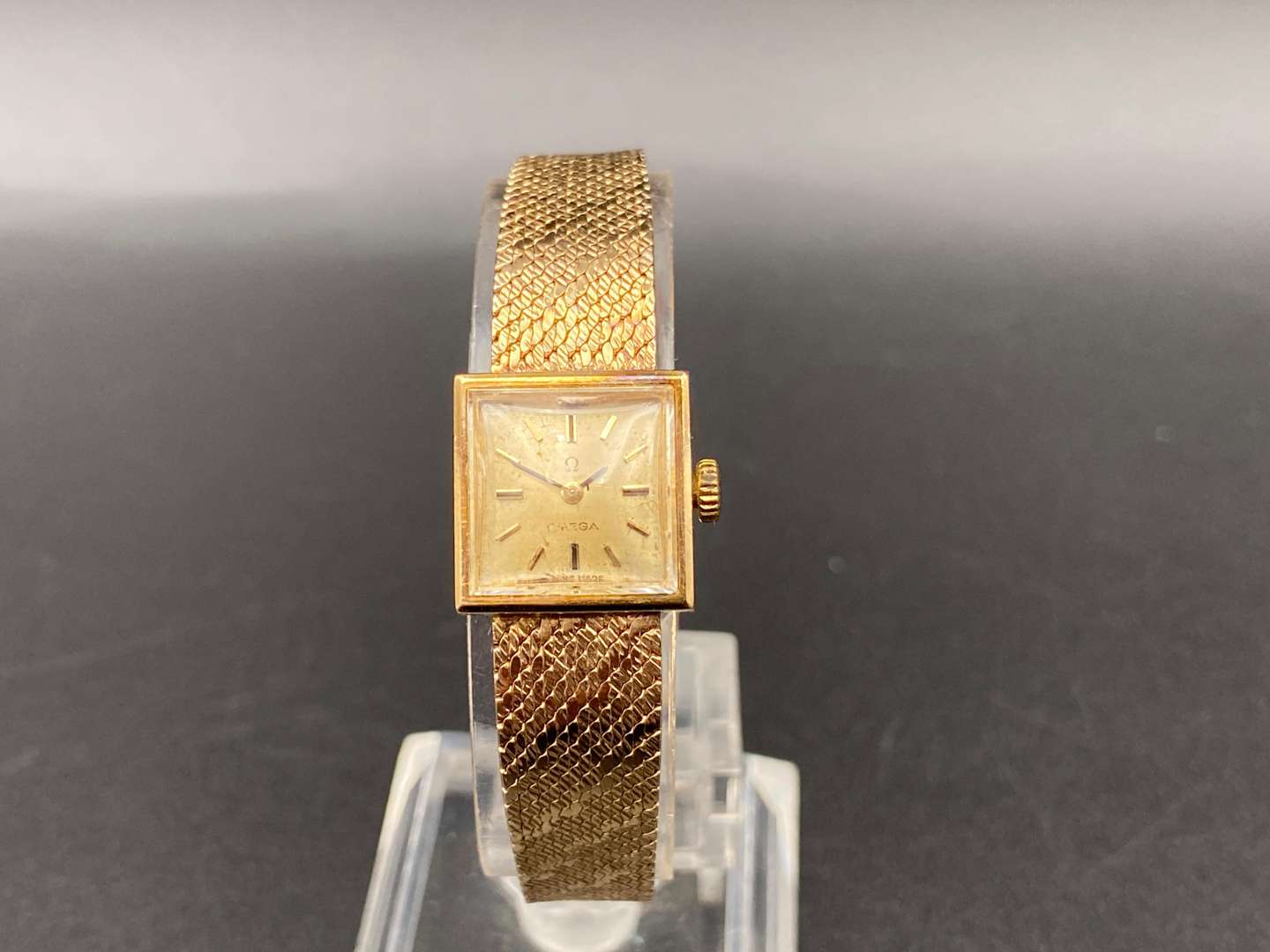 <p>OMEGA, 9CT GOLD LADIES DRESS WATCH</p>