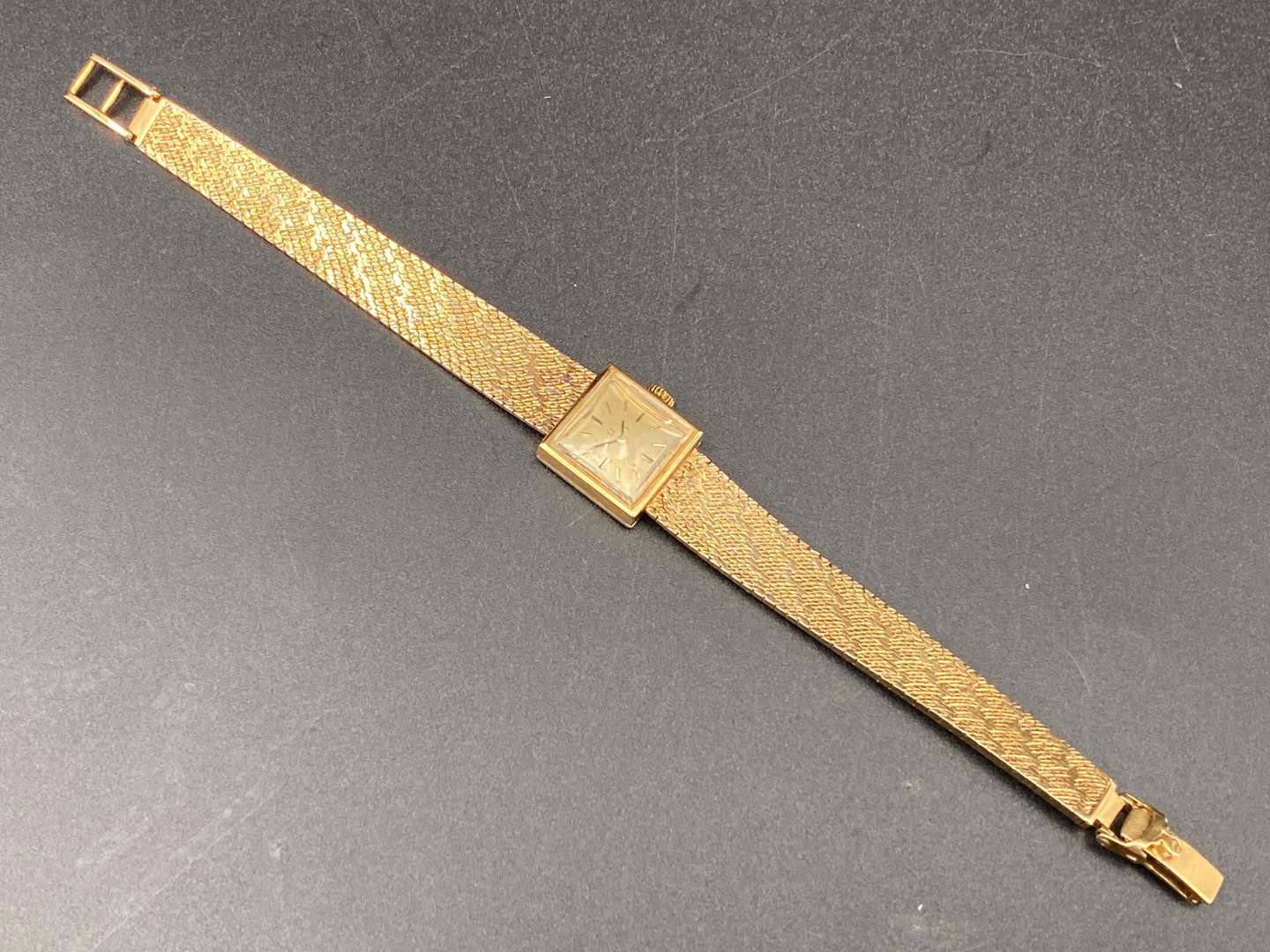 <p>OMEGA, 9CT GOLD LADIES DRESS WATCH</p>
