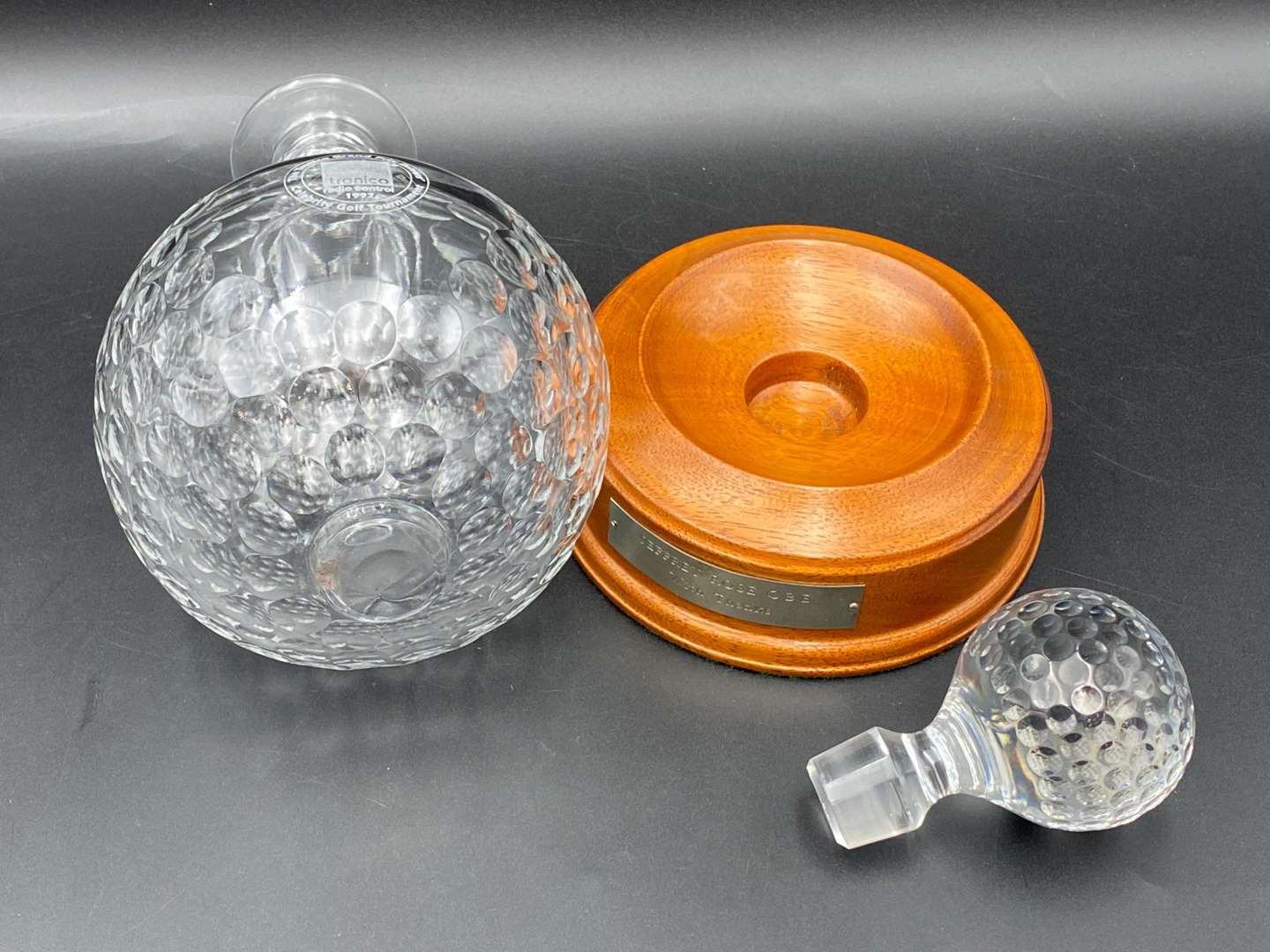 <p>TRONICO GRAND PRIX DRIVERS GOLFING TROPHY, 1997, HOGGIT DECANTER</p>