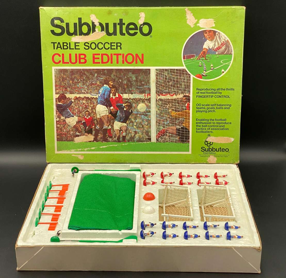 <p>1970s SUBUTEO FOOTBALL GAME,&nbsp;</p>