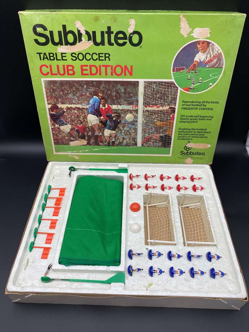 <p>1970s SUBUTEO FOOTBALL GAME,&nbsp;</p>