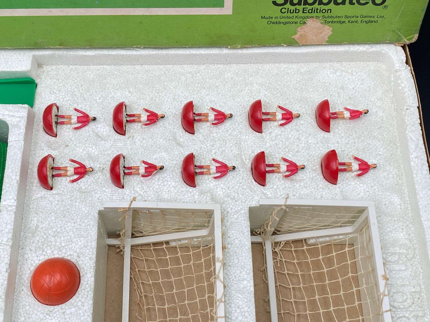 <p>1970s SUBUTEO FOOTBALL GAME,&nbsp;</p>