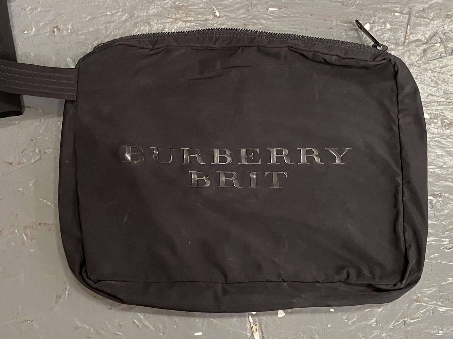 <p>&nbsp;BURBERRY BRIT, UK(12)</p>