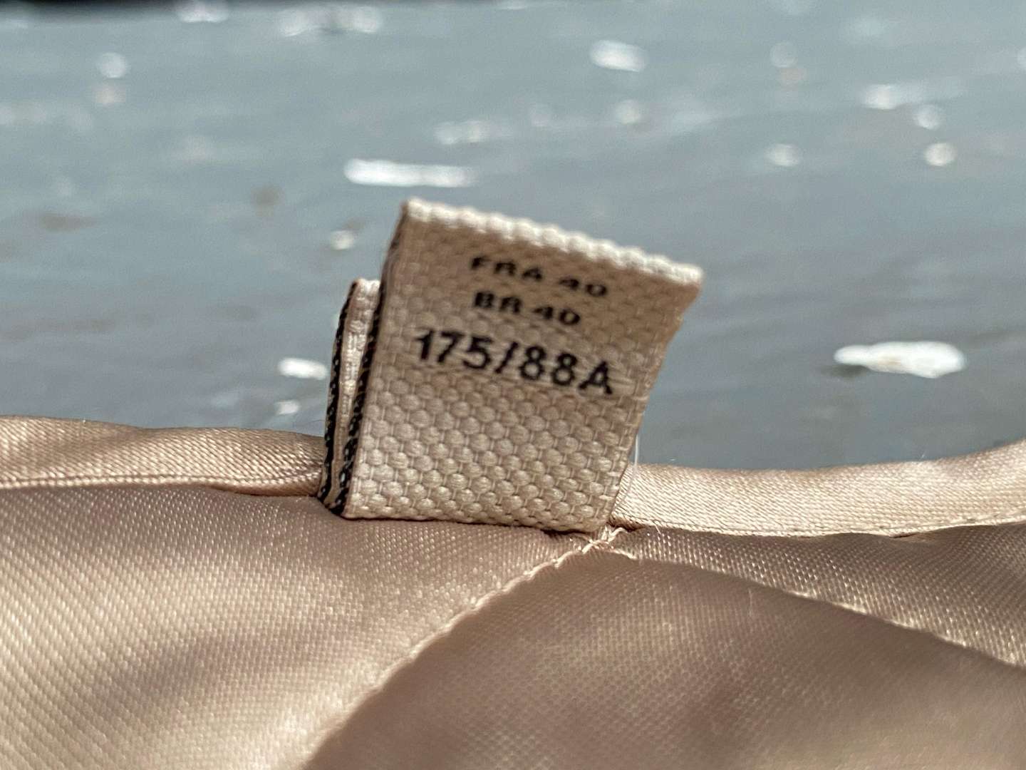 <p>BURBERRY COAT LINER, UK (10)</p>