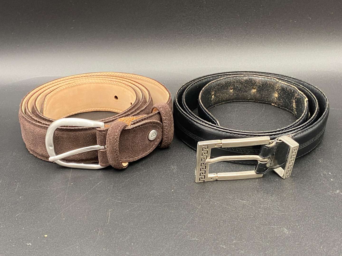 <p>2 VARIOUS DRESS BELTS (2)</p>