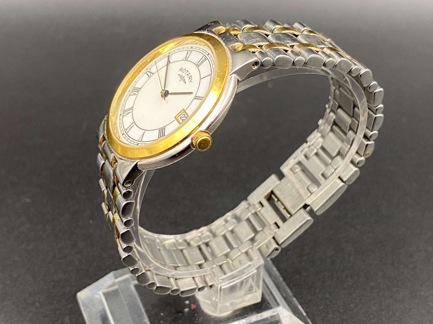 <p>ROTARY, steel & gold plated, quartz, calendar wristwatch, UCAR311, Ref 5021</p>