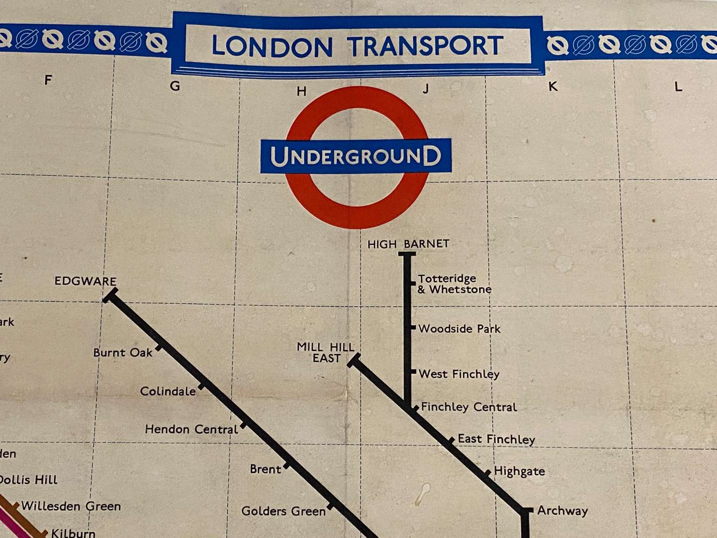 <p>MID 20th CENTURY LONDON UNDERGROUND MAP</p>