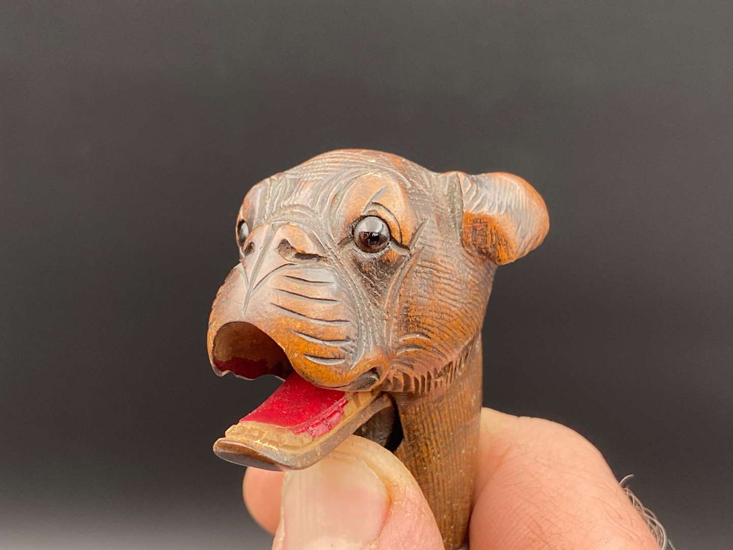 <p>DOG HANDLED MAGNIFYING GLASS</p>