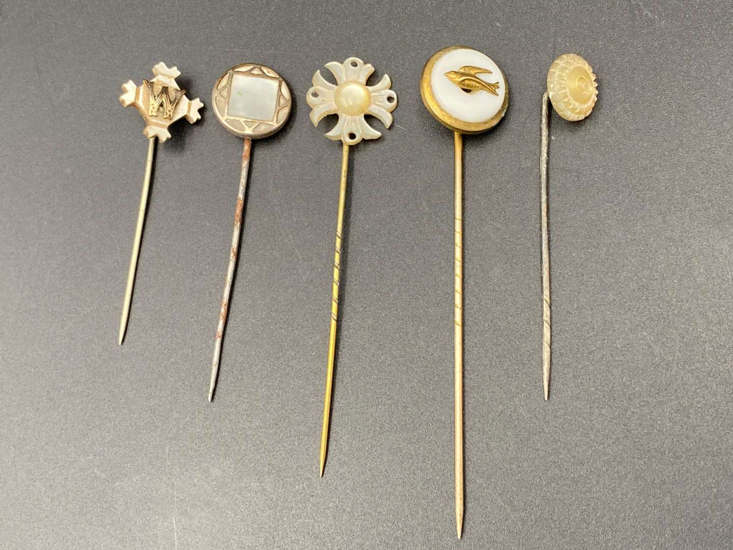 <p>STICK PINS X 5</p>