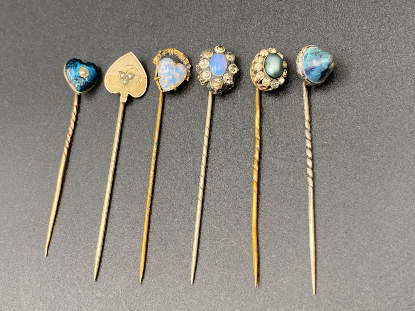 <p>STICK PINS X 6</p>