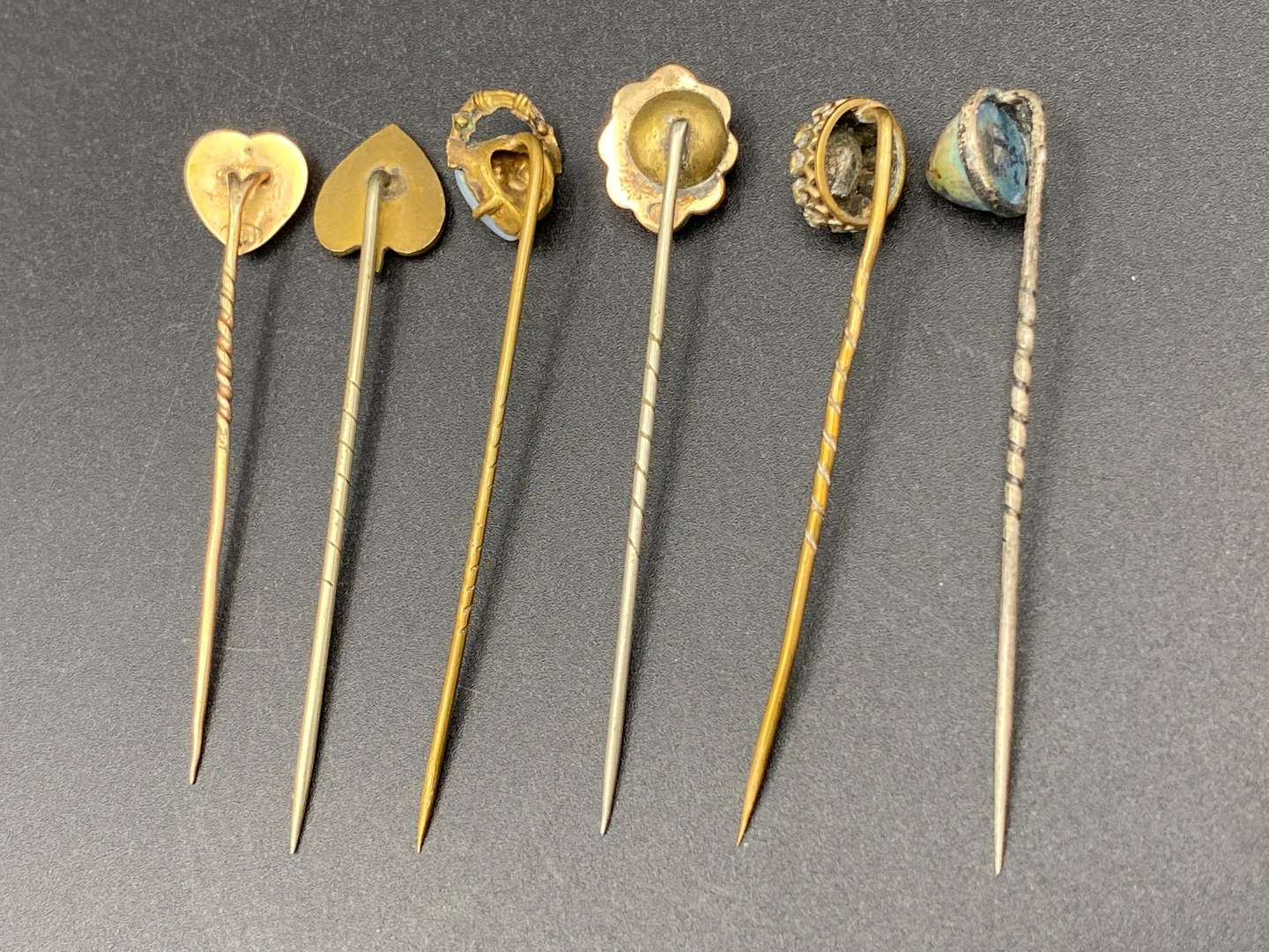 <p>STICK PINS X 6</p>