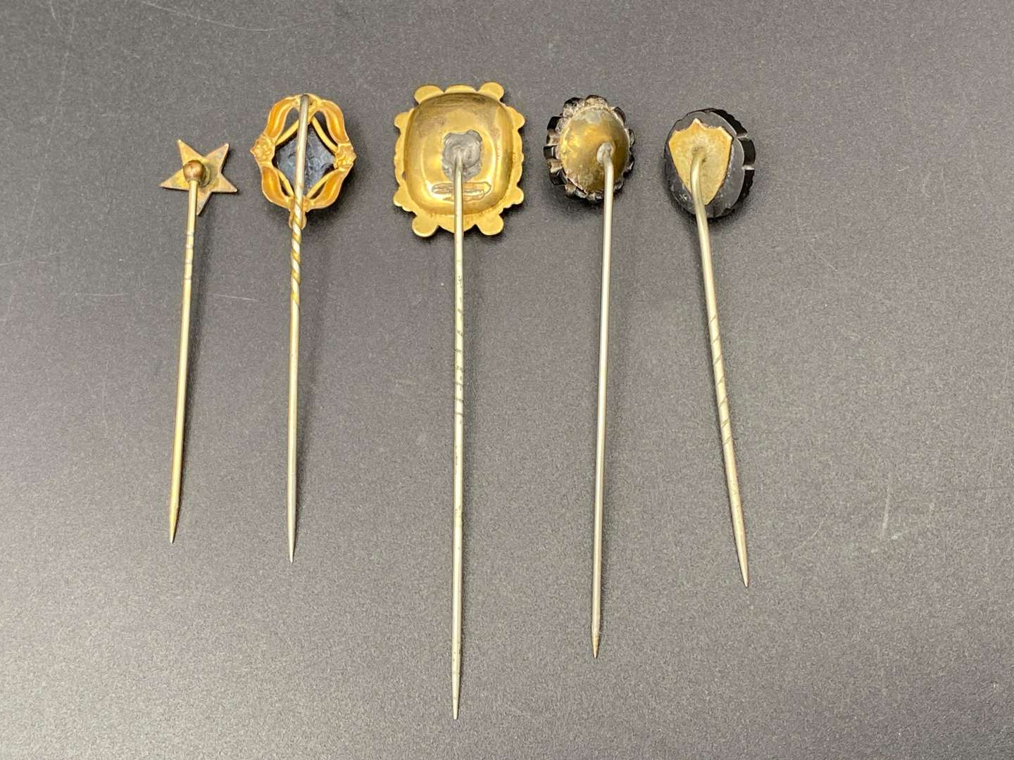 <p>STICK PINS X 5</p>