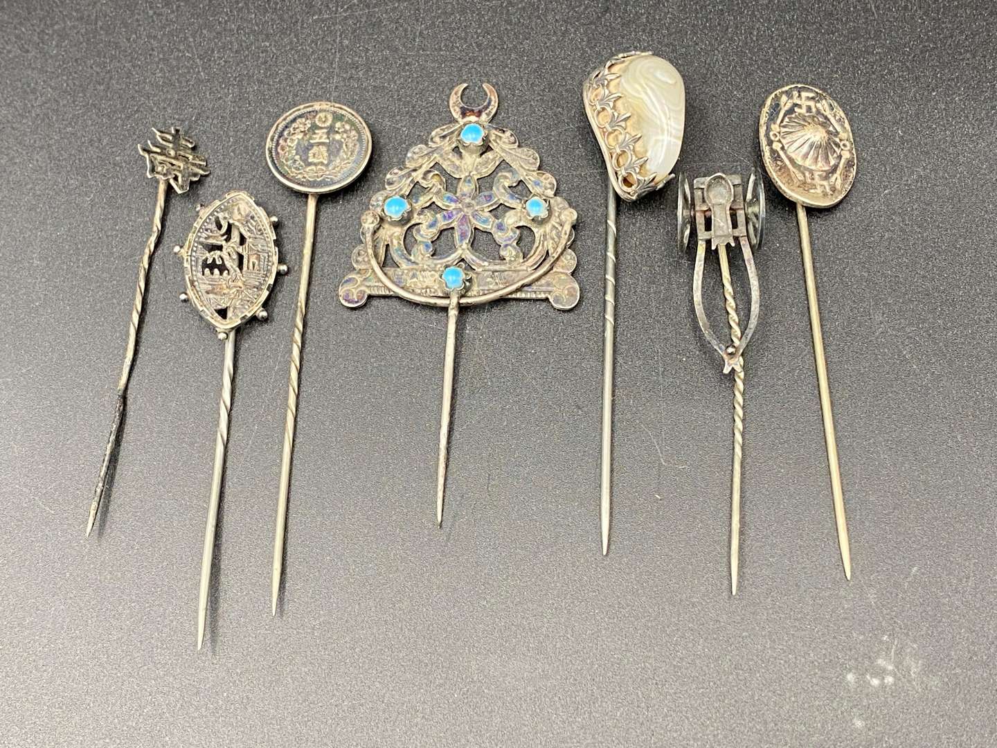 <p>STICK PINS X 7</p>