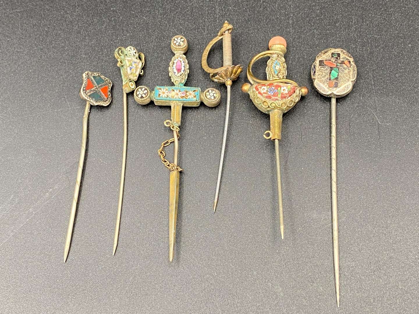 <p>STICK PINS X 6</p>