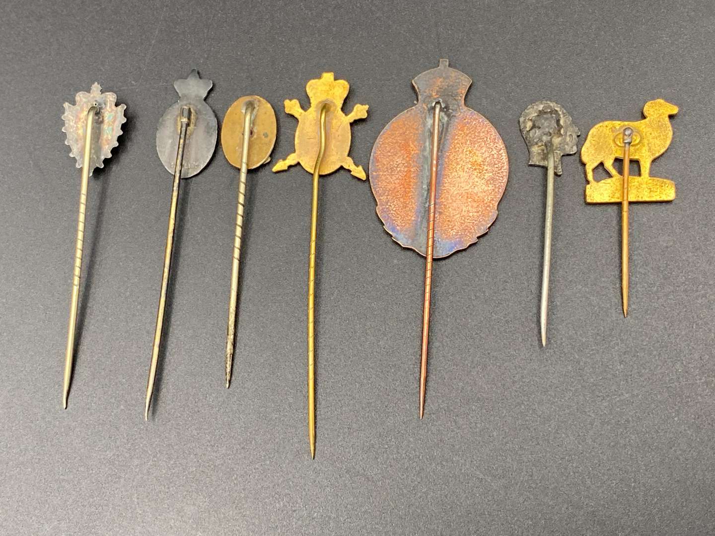<p>STICK PINS X 8</p>