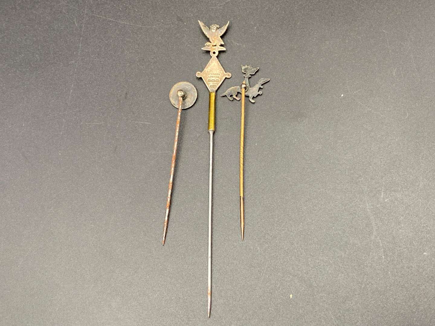 <p>STICK PINS X 3&nbsp;</p>