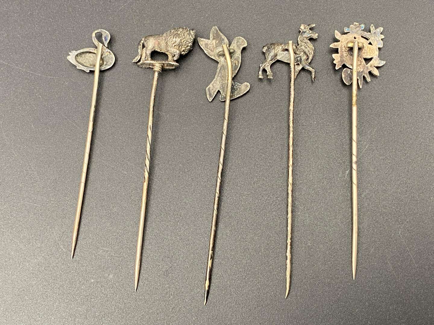 <p>STICK PINS X 5</p>