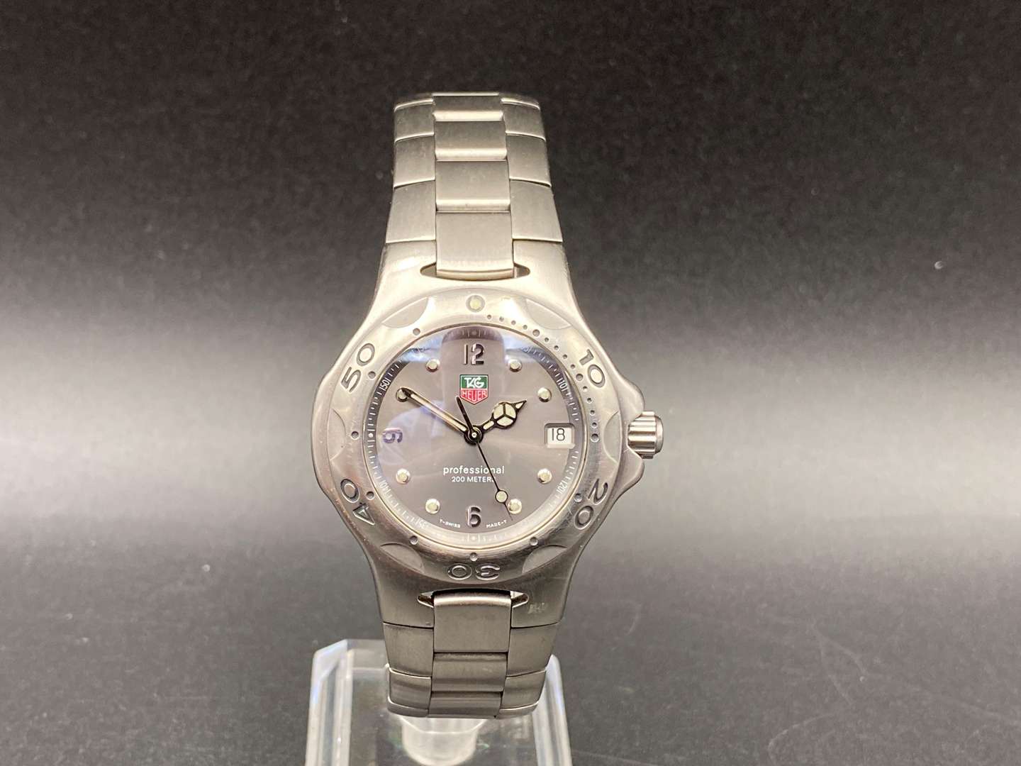 <p>TAG HEUER WRISTWATCH</p>