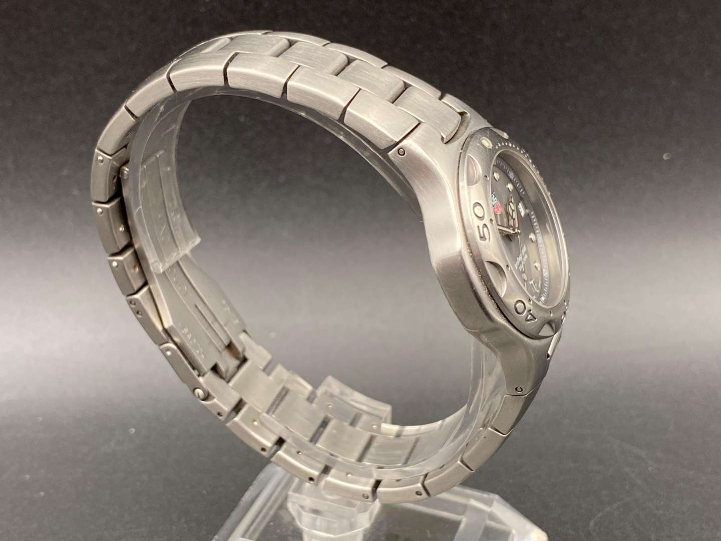<p>TAG HEUER WRISTWATCH</p>