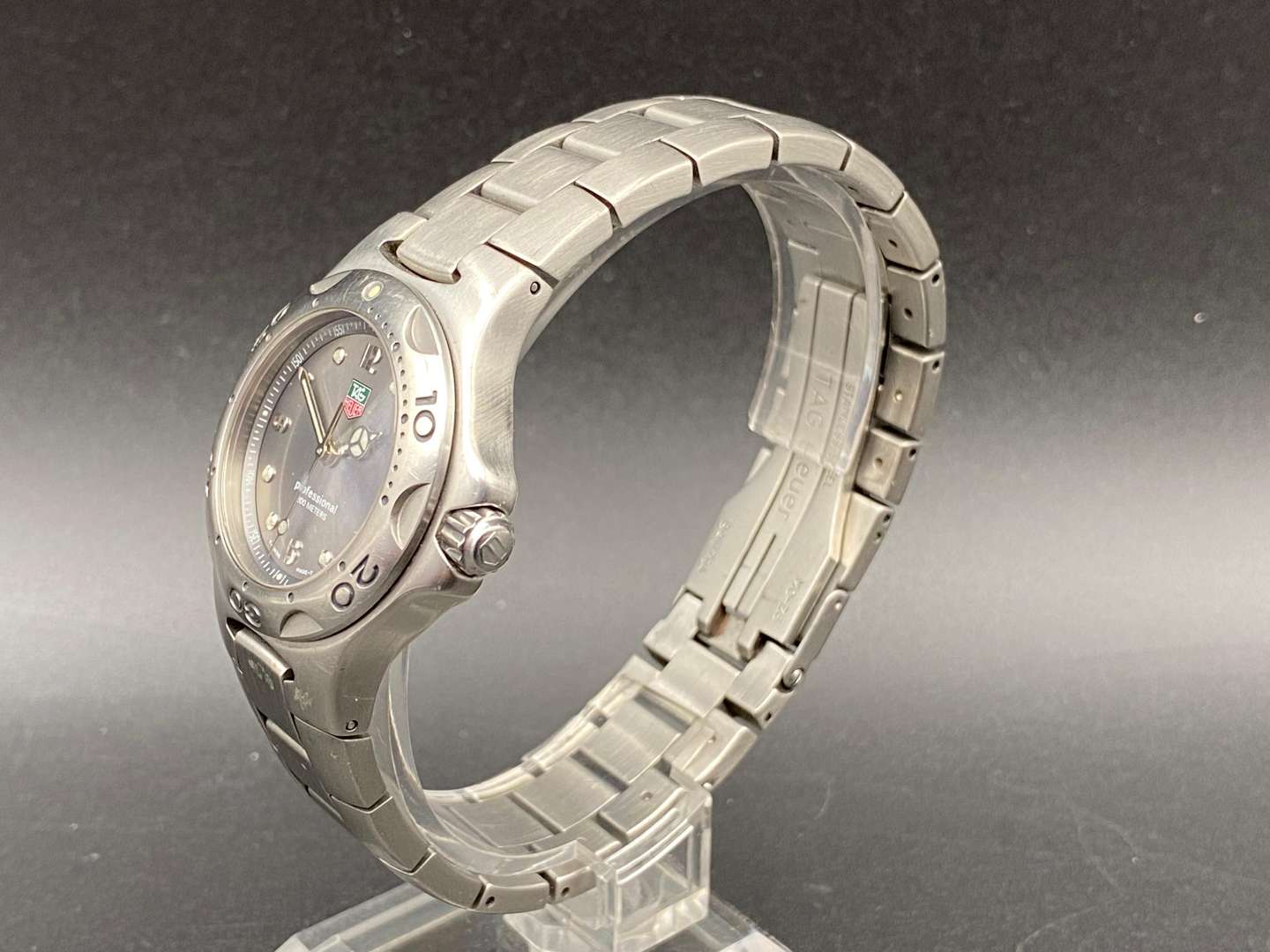 <p>TAG HEUER WRISTWATCH</p>