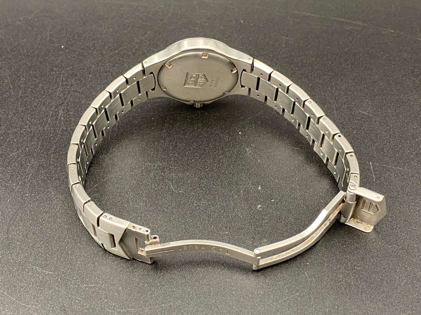 <p>TAG HEUER WRISTWATCH</p>