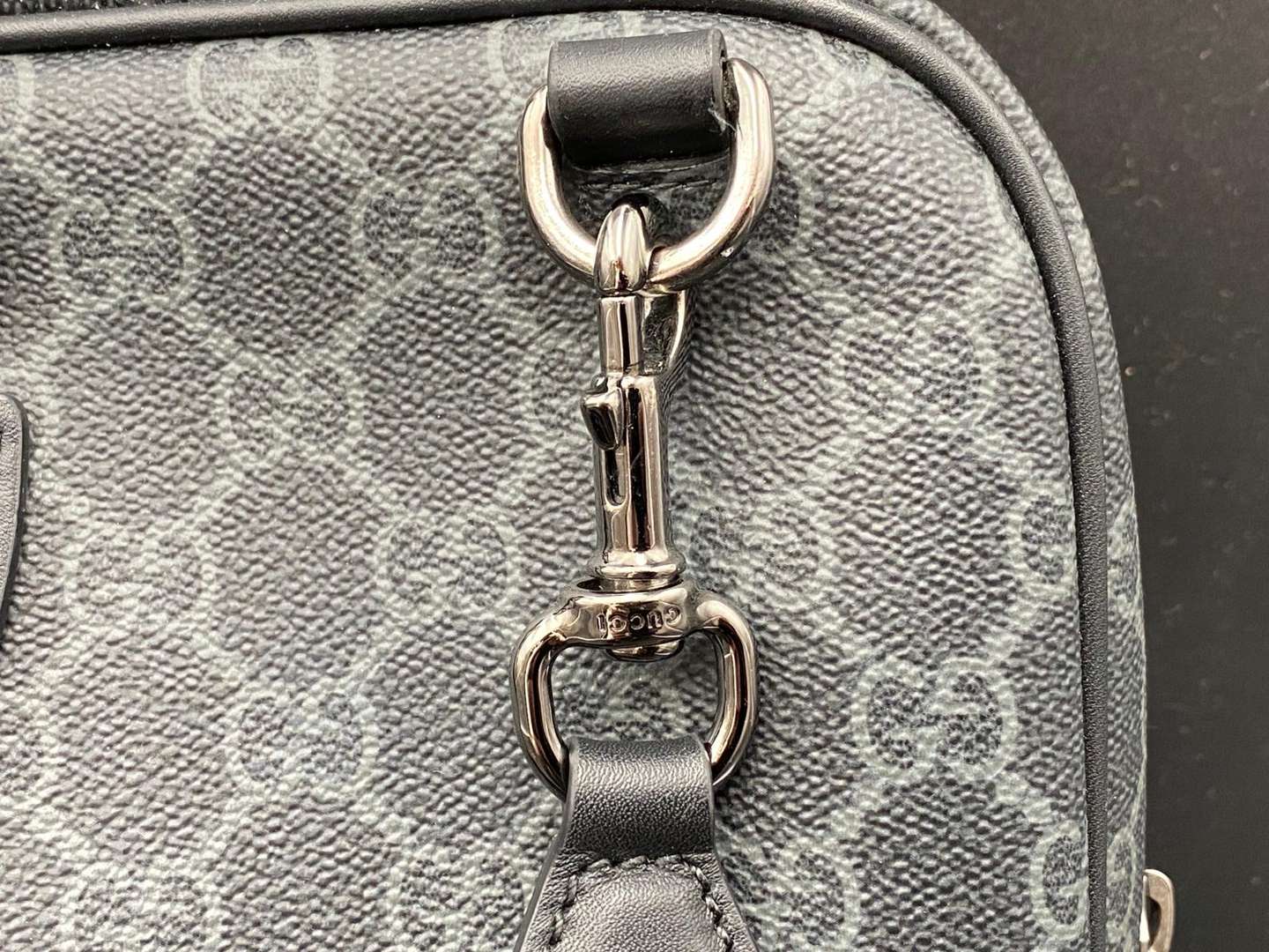 <p>GUCCI, MONOGRAMME SHOULDER BAG&nbsp;</p>