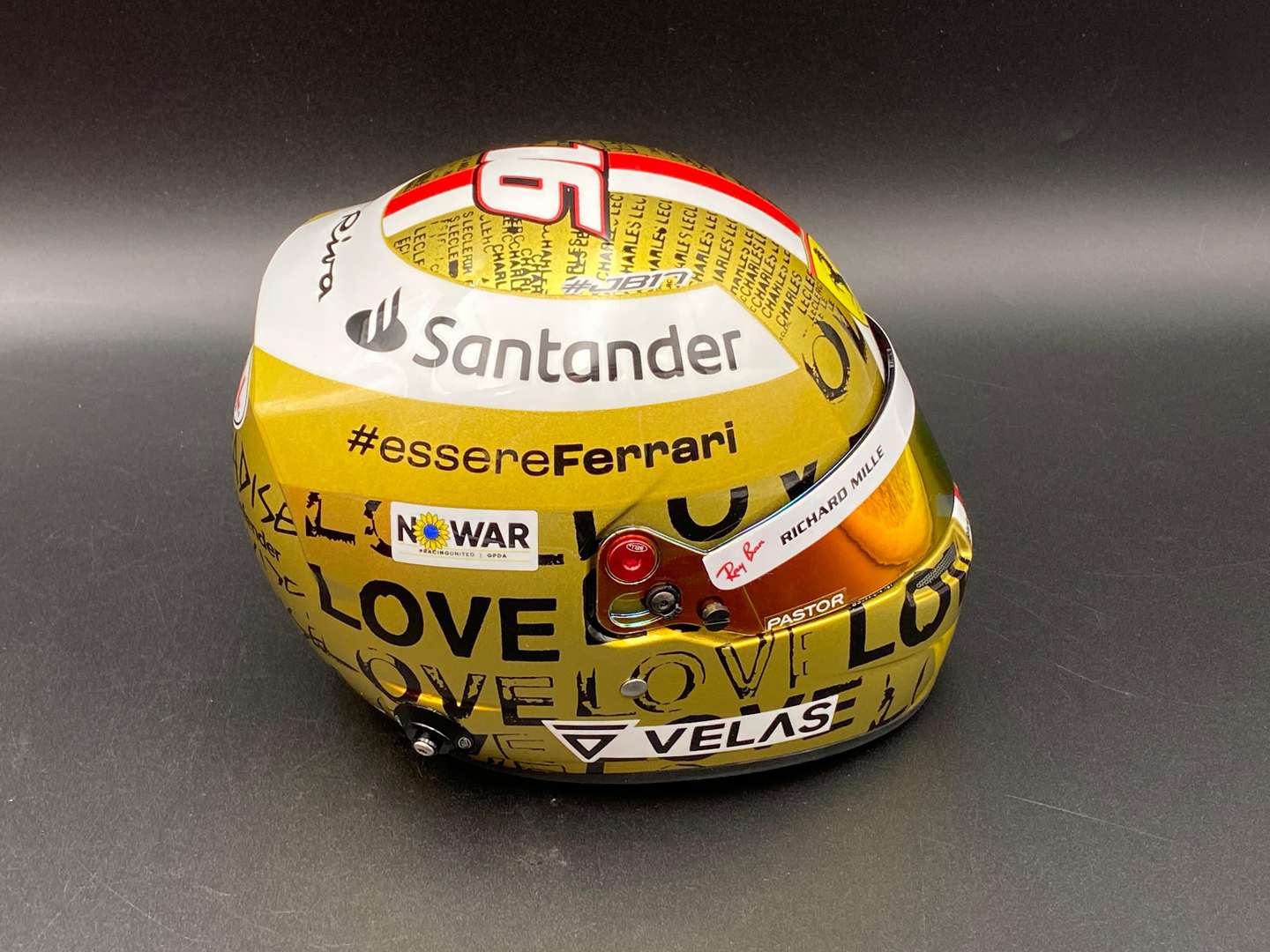 <p>BELL MINI HELMETS FOR FERRARI, 2022 CHARLES LECLERC</p>