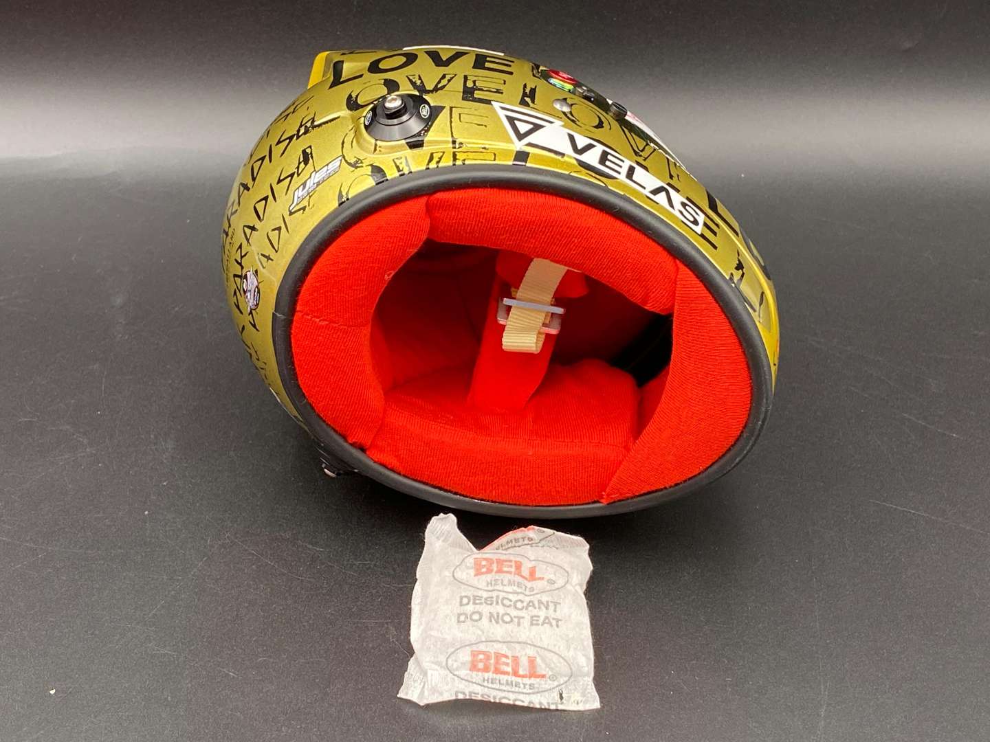 <p>BELL MINI HELMETS FOR FERRARI, 2022 CHARLES LECLERC</p>