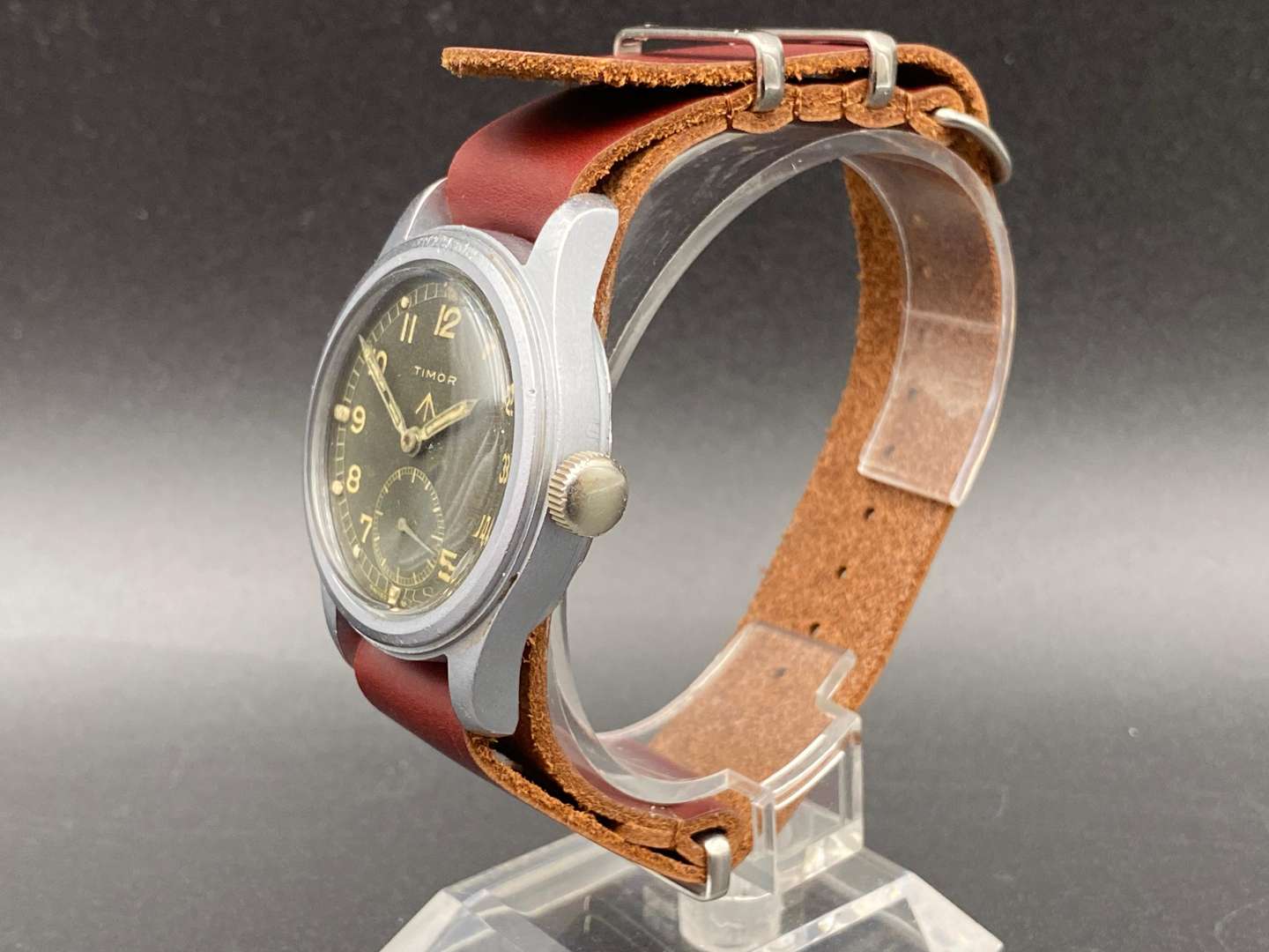 <p>TIMOR, WW2 PERIOD BRITISH MILITARY ISSUE WRISTWATCH, WWW K13232</p>