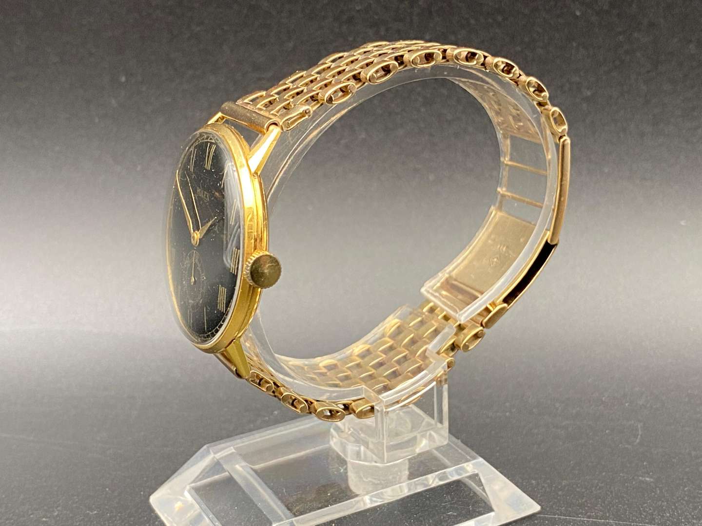 <p>ROLEX, MID 20th CENTURY 18K GOLD WRISTWATCH, 60118, 3667</p>