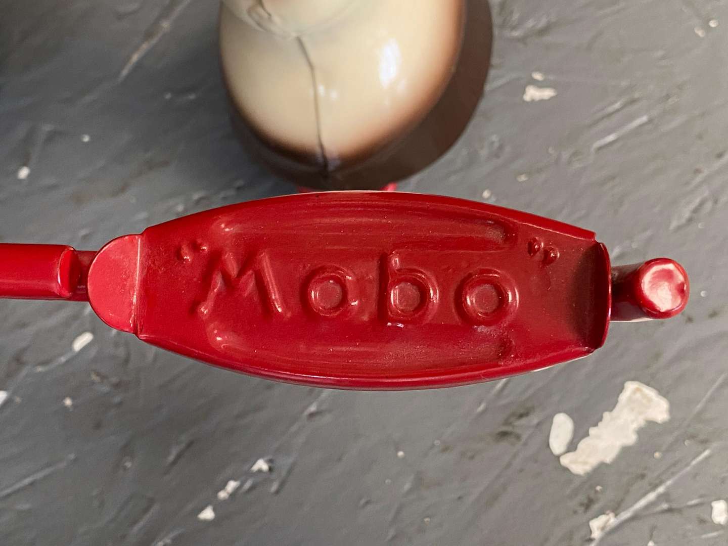 <p>MOBO, MID 20TH CENTURY PRESSED AND PAINTED STEEL WALKING HORSE TOY</p>