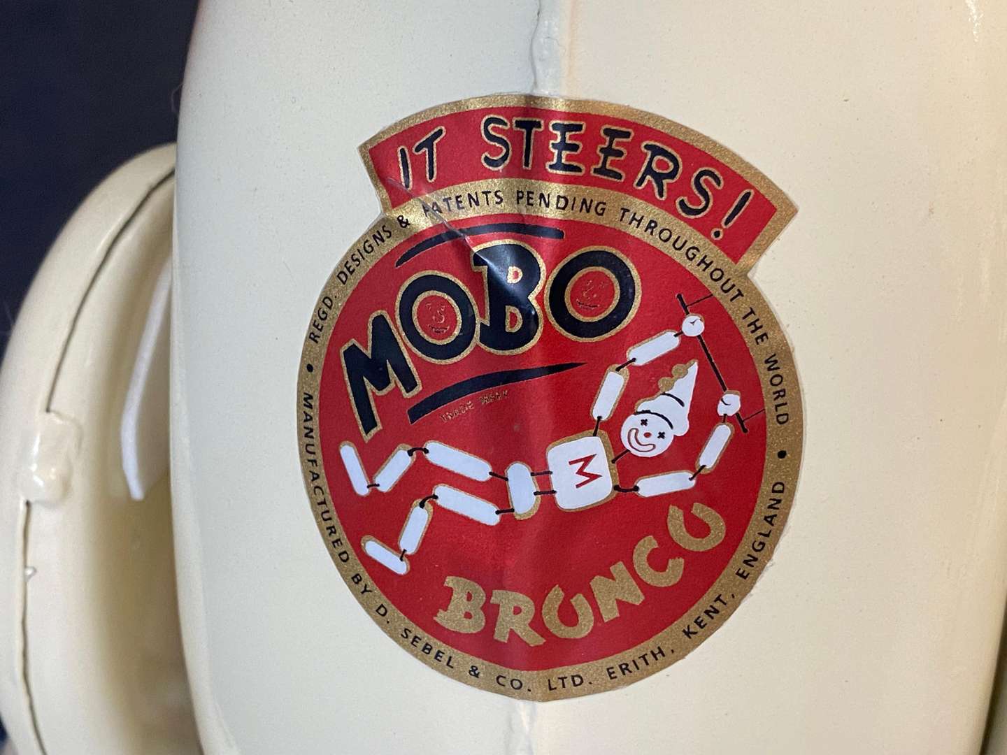 <p>MOBO, MID 20TH CENTURY PRESSED AND PAINTED STEEL WALKING HORSE TOY</p>