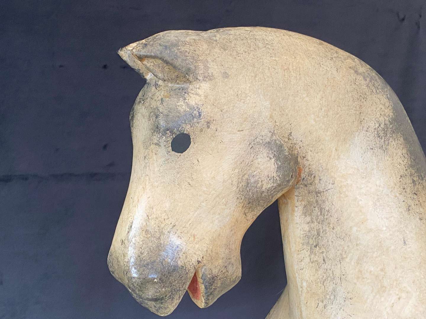 <p>EARLY 20th CENTURY, PULL ALONG PAINTED WOODEN TOY HORSE</p>