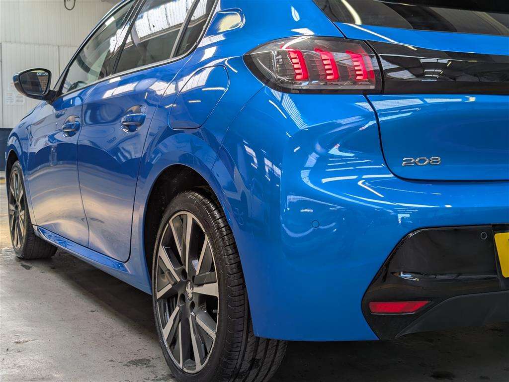 <p>2020 PEUGEOT 208 ALLURE PREMIUM PURETE</p>