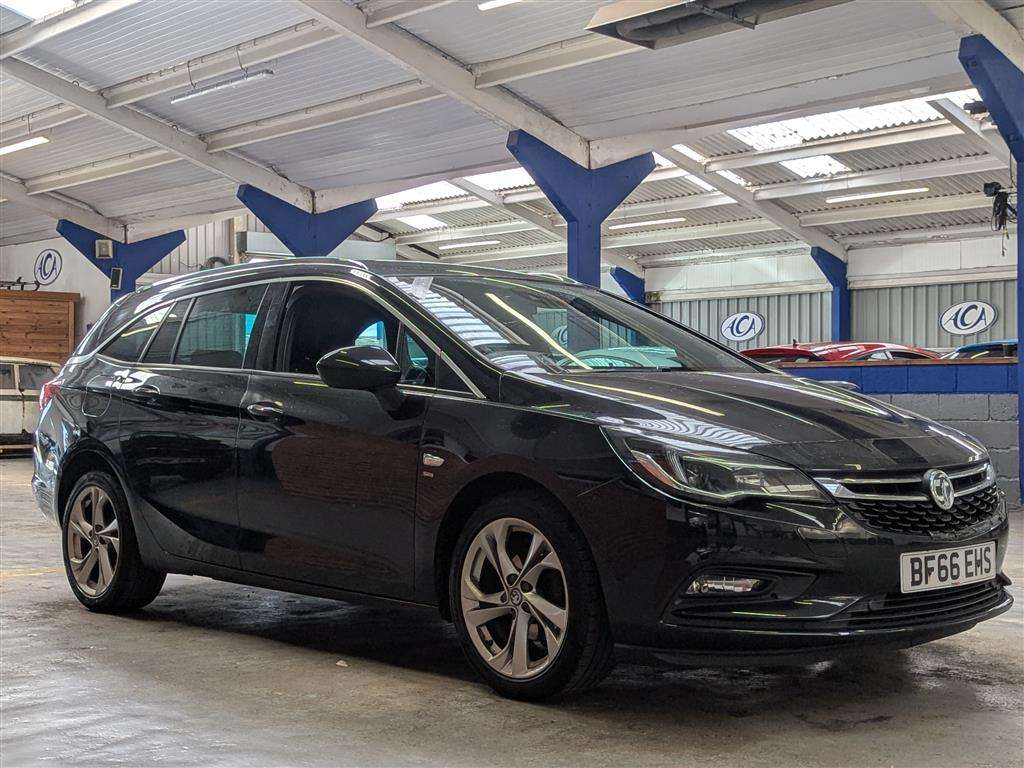 <p>2016 VAUXHALL ASTRA SRI</p>