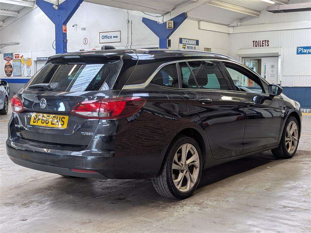 <p>2016 VAUXHALL ASTRA SRI</p>
