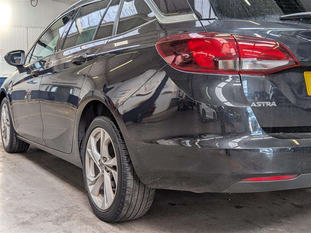 <p>2016 VAUXHALL ASTRA SRI</p>
