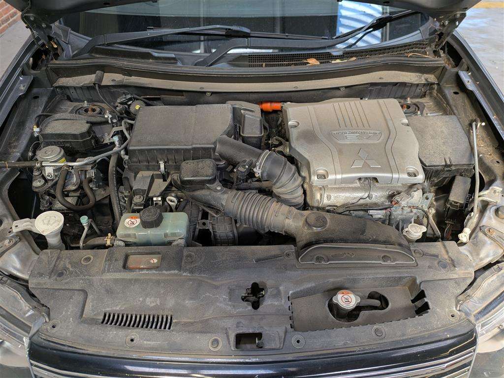 <p>2015 MITSUBISHI OUTLANDER GX4H PHEV 4WORK</p>