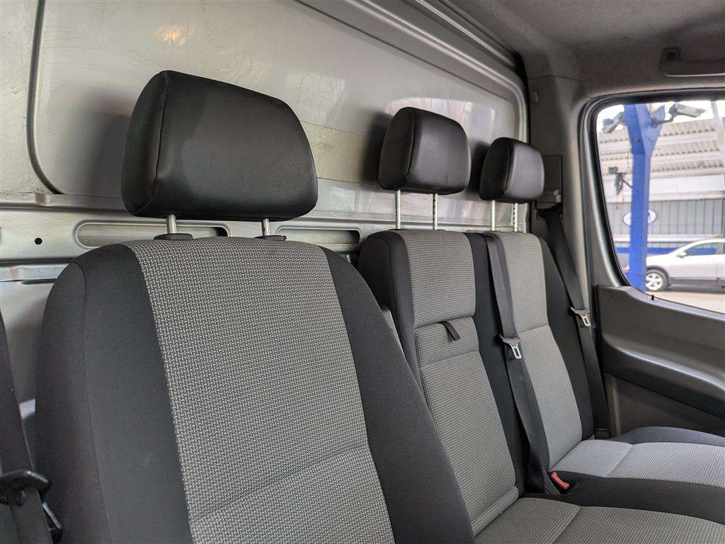 <p>2015 VOLKSWAGEN CRAFTER CR35 TDI</p>