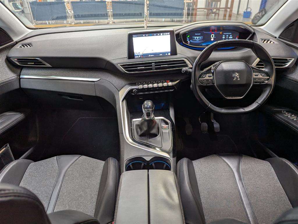 <p>2018 PEUGEOT 3008 ALLURE S/S</p>