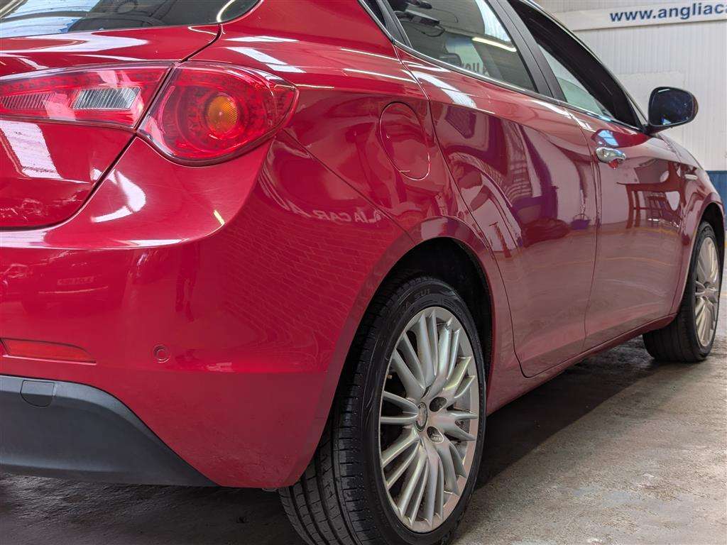 <p>2011 ALFA ROMEO GIULIETTA LUSSO TB</p>