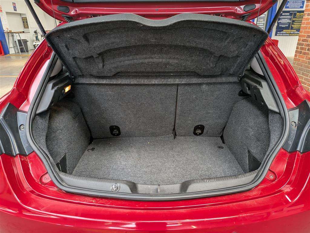 <p>2011 ALFA ROMEO GIULIETTA LUSSO TB</p>